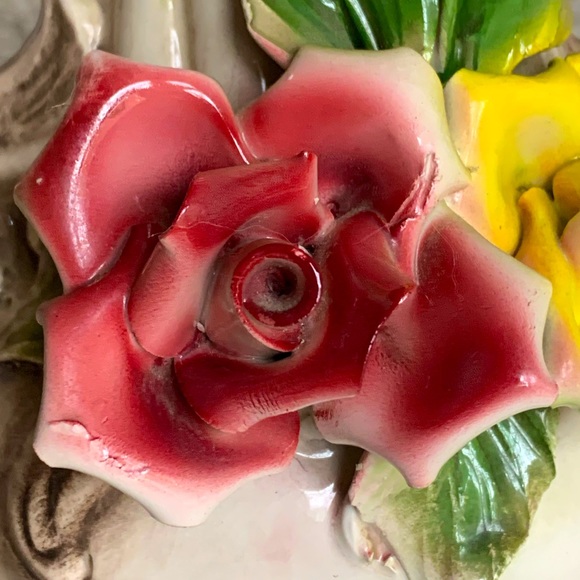 SALE!! Large Handled Capodimonte Vase - Picture 7 of 13